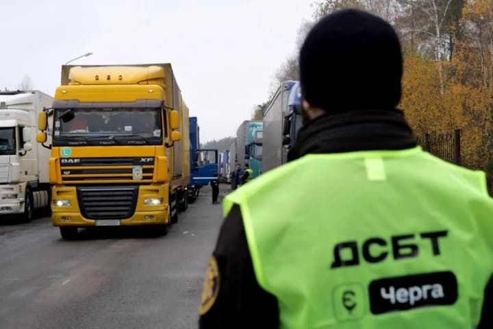 demchenko-rasskazal-o-detalyakh-bronirovaniya-vremennikh-slotov-dlya-perevozchikov