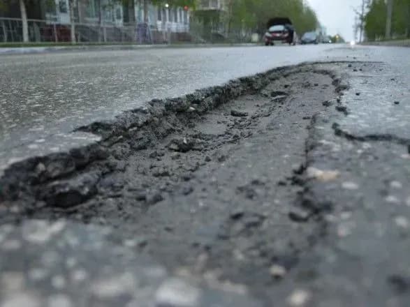 chernihiv-rma-is-considering-the-possibility-of-repairing-another-section-of-road-that-two-agricultural-holdings-are-destroying-with-their-transport