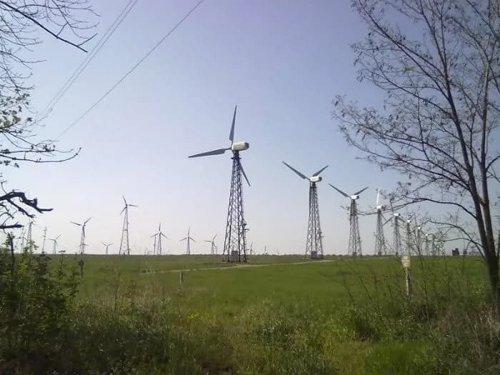 russian-military-base-on-the-territory-of-novoazovska-wind-farm-was-hit-there-are-wounded-occupants-andriushchenko