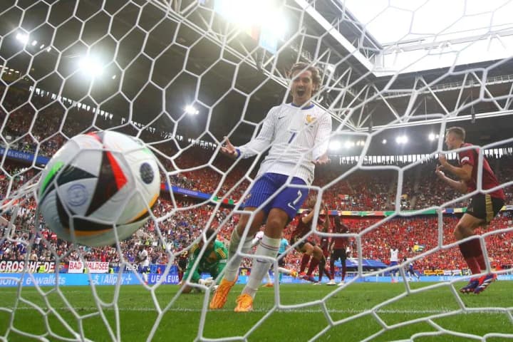 yevro-2024-sbornaya-frantsii-minimalno-obigrala-belgiyu-i-vishla-v-chetvertfinal