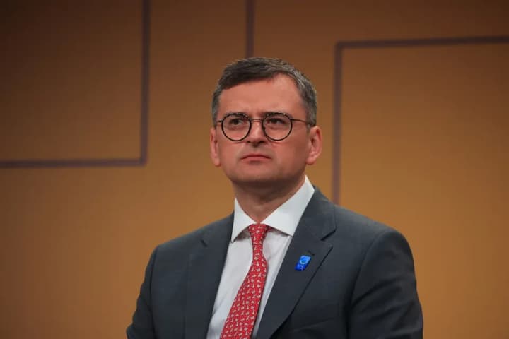 kuleba-obhovoryv-samit-nato-i-viiskovu-pidtrymku-ukrainy-z-ochilnykom-mzs-brytanii