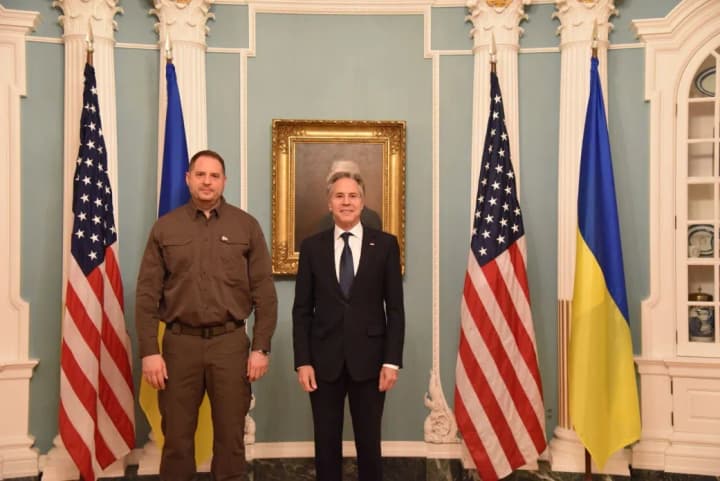 yermak-meets-with-us-secretary-of-state-to-discuss-military-support-for-ukraine-and-nato-summit