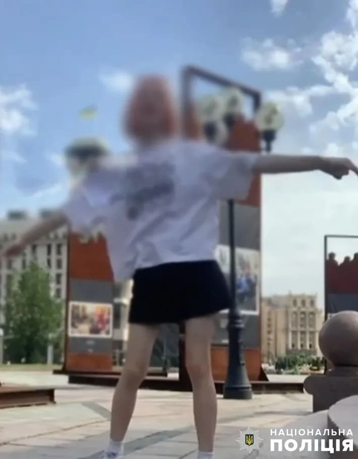 in-kyiv-a-16-year-old-blogger-danced-to-russian-music-near-the-memorial-to-the-heavenly-hundred-heroes-law-enforcement-responds