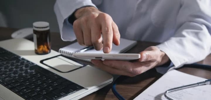 kabmin-opredelil-perechen-sluchaev-kogda-meduchrezhdeniya-mogut-predostavlyat-uslugi-za-oplatu