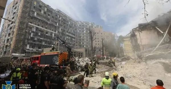 bellingcat-vypustyv-rozsliduvannia-pro-udar-rosiiskoiu-x-101-po-okhmatdytu-merezha-kh-maska-yoho-teper-markuie-yak-nebezpechnyi-kontent