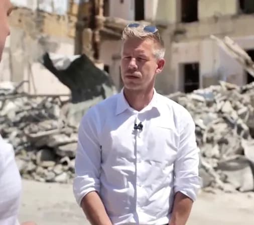 orbans-opponent-is-visiting-kyiv-he-has-already-visited-okhmatdyt