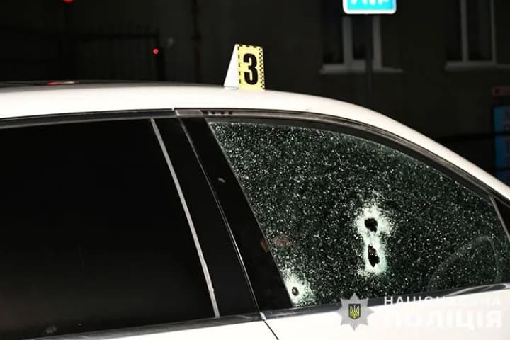 na-ternopilshchyni-zatrymaly-vykonavtsia-zamakhu-na-vbyvstvo-biznesmena-cholovik-khotiv-vtekty-cherez-tysu