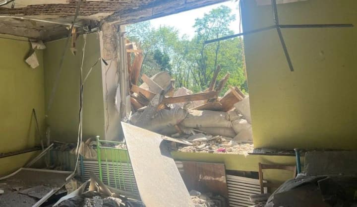 aftermath-of-russian-strike-on-rescue-unit-in-toretsk-ruins-remain-but-rescuers-relocated