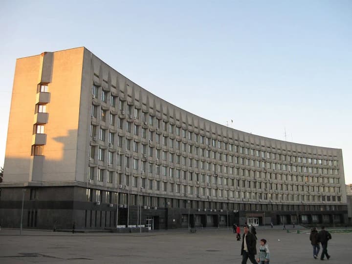 russians-intensify-shelling-in-sumy-region-firing-40-times-at-border-areas