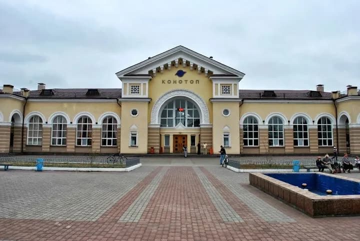 explosions-heard-in-sumy-region-konotop-comes-under-enemy-fire