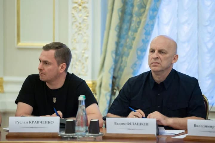 fortifikatsii-situatsiya-v-energetike-i-obustroistvo-ukritii-kravchenko-o-soveshchanii-u-rukovoditelei-oga-s-prezidentom