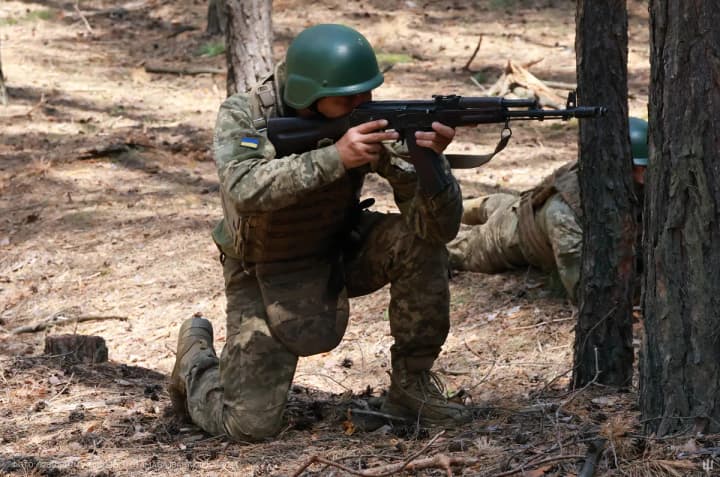 zelenskyi-pro-14-neukomplektovanykh-bryhad-shchos-pochalo-nadkhodyty-ale-do-pozytyvnoho-rezultatu-shche-dovho