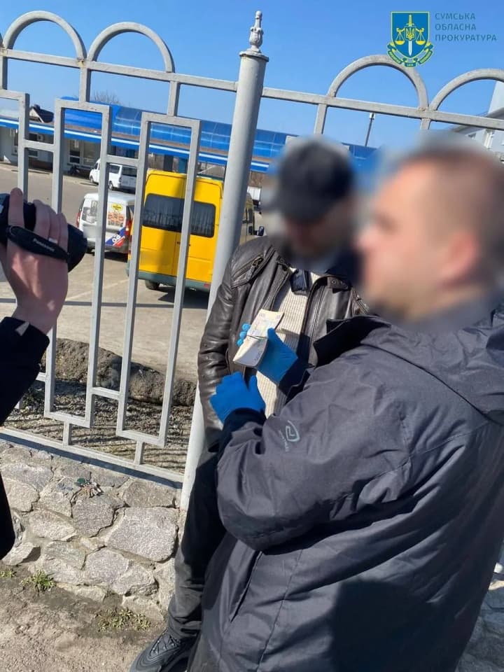 korruptsionnii-skandal-na-sumshchine-glavnii-inspektor-gradostroitelstva-obvinyaetsya-v-vimogatelstve-vzyatki