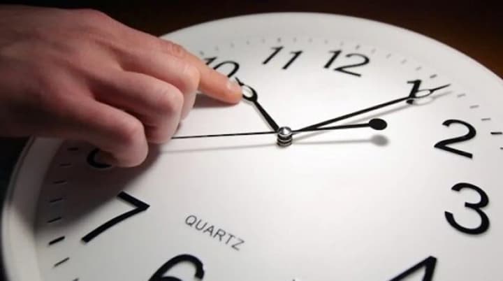 rada-ukhvalyla-zakonoproiekt-pro-skasuvannia-perekhodu-na-zymovyi-chas