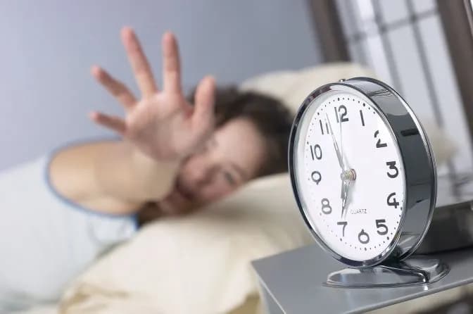 refusal-to-change-clocks-somnologist-tells-how-life-on-winter-time-will-affect-ukrainians
