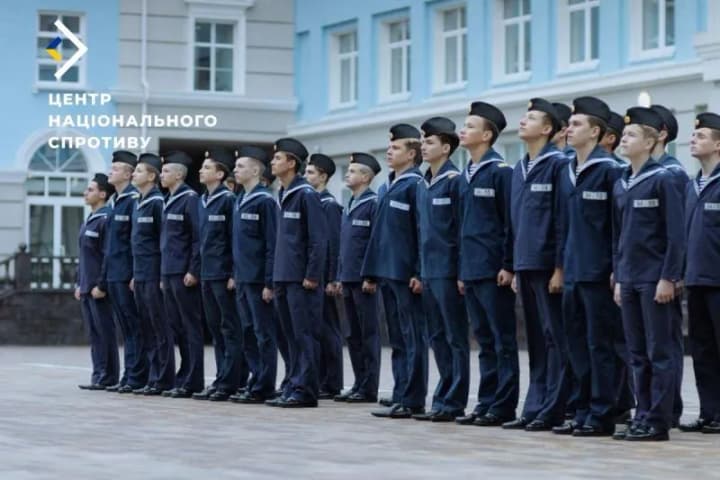 in-the-temporarily-occupied-territories-the-enemy-is-recruiting-schoolchildren-to-a-military-school-in-russia