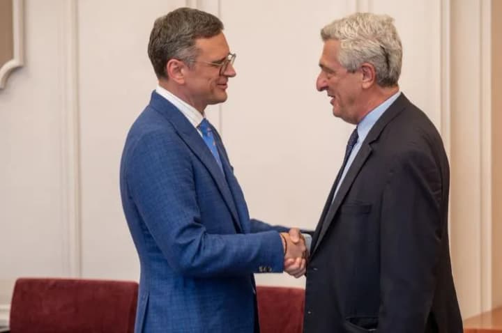 ukraine-is-home-kuleba-and-un-high-commissioner-announce-launch-of-online-platform-for-returning-ukrainians-from-abroad