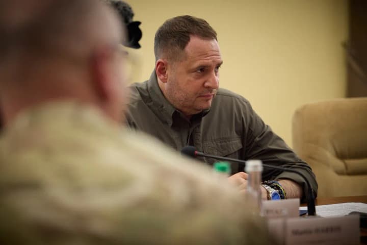 zmitsnennia-systemy-protypovitrianoi-oborony-ukrainy-maie-vyrishalne-znachennia-ale-tsoho-nedostatno-yermak