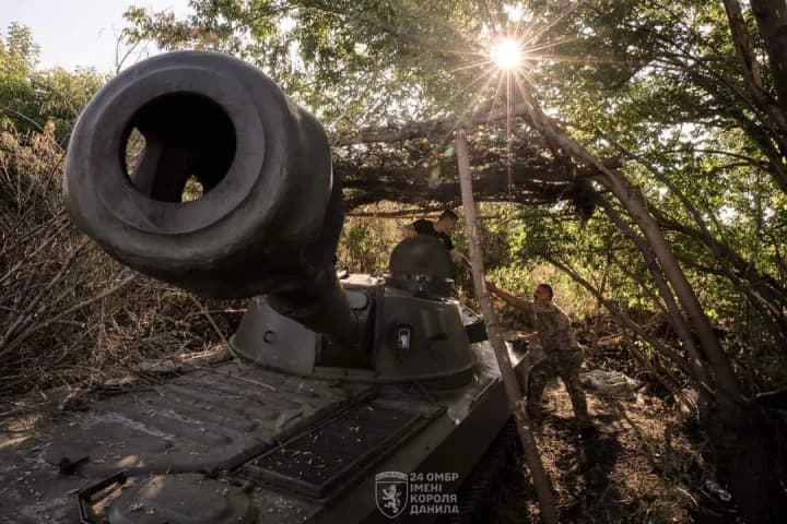 na-fronte-uzhe-zafiksirovali-83-ataki-rossiyan-goryachee-vsego-na-pokrovskom-napravlenii-genshtab