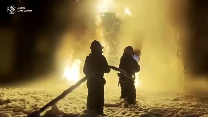 aftermath-of-the-russian-strike-rescuers-extinguish-fire-at-a-critical-infrastructure-facility-in-sumy-region