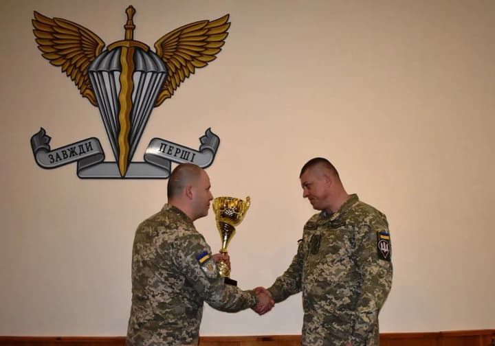 desantnyky-79-i-bryhady-vidbyly-masshtabnyi-shturm-rosiian-na-kurakhivskomu-napriamku