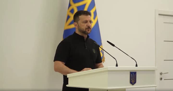 zelenskyi-v-den-medychnoho-pratsivnyka-zaraz-nemaie-v-ukraini-takoi-likarni-yaka-ne-vidchula-by-na-sobi-shcho-take-viina