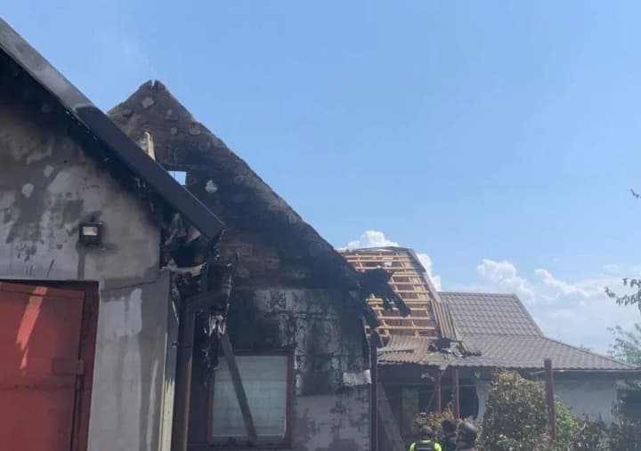 russian-drone-and-artillery-attacks-in-kherson-region-resulted-in-the-death-of-a-woman-a-number-of-wounded-and-the-destruction-of-houses