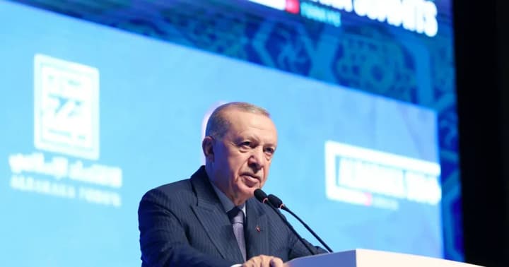 erdogan-slaps-a-boy-who-did-not-want-to-kiss-his-hand