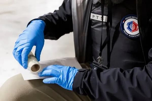 ministru-vnutrishnikh-sprav-frantsii-nadislaly-lyst-z-virusom-chumy