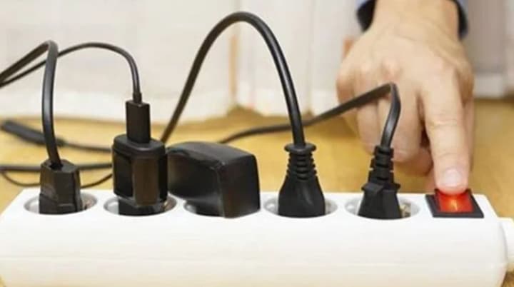 ukrenergo-urges-to-use-energy-consuming-appliances-during-the-day-from-1100-to-1500