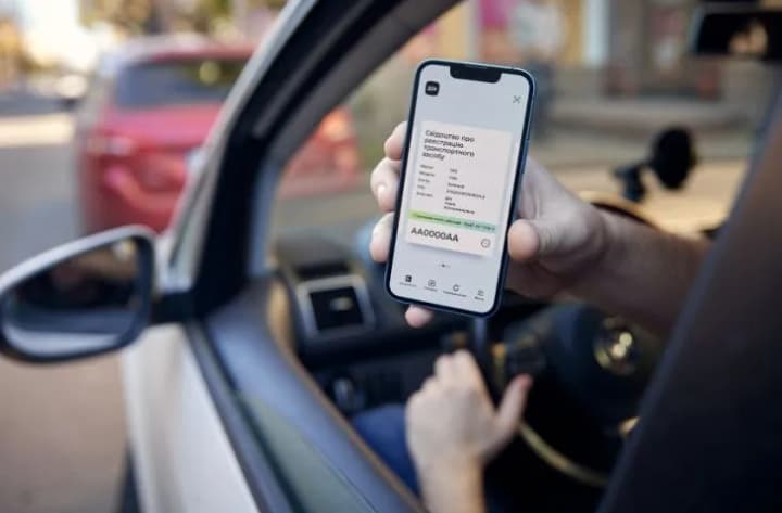 ukraintsi-ponad-400-tys-raziv-skorystalysia-posluhoiu-sherynhu-avto-v-dii