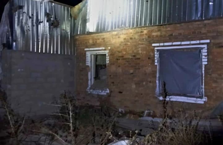 nad-dnipropetrovshchynoiu-syly-ppo-znyshchyly-raketu-ta-rozviduvalnyi-dron