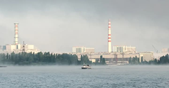 due-to-the-state-of-emergency-in-the-kursk-region-the-construction-site-of-the-kursk-npp-2-has-been-reduced-in-number-of-employees
