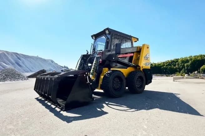 kadrova-konkurentsiia-vysoki-zarplaty-i-defitsyt-pratsivnykiv-yak-pid-chas-viiny-pratsiuie-kompaniia-vyrobnyk-spetstekhniky-z-brovariv