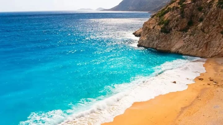 water-temperature-in-the-mediterranean-sea-reached-a-new-high-of-289-degrees