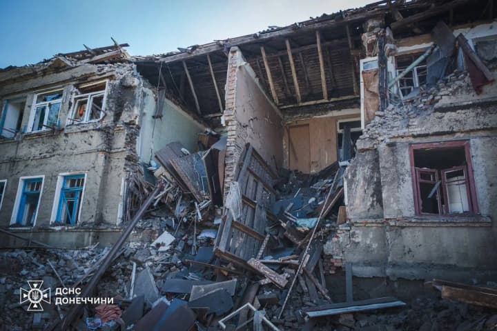 man-rescued-from-rubble-in-kramatorsk-after-shelling