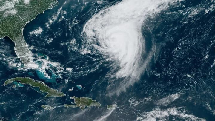 ernesto-becomes-a-hurricane-again-causing-dangerous-currents-on-us-and-canadian-beaches