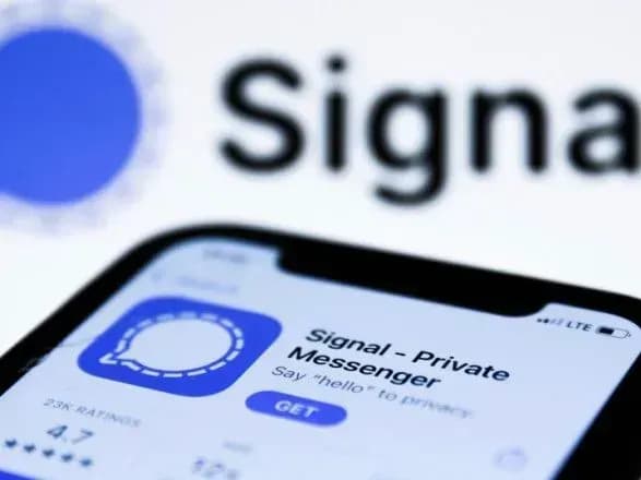 rosiia-blokuie-signal-dlia-posylennia-kontroliu-nad-komunikatsiiamy-svoikh-hromadian-brytanska-rozvidka