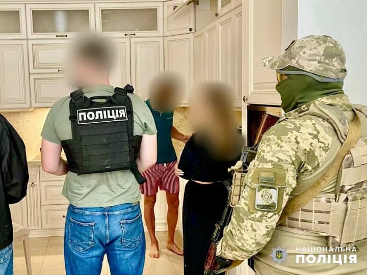 v-odesskoi-oblasti-zaderzhali-kievlyanku-kotoraya-verbovala-zhenshchin-dlya-seksualnoi-ekspluatatsii-v-azii