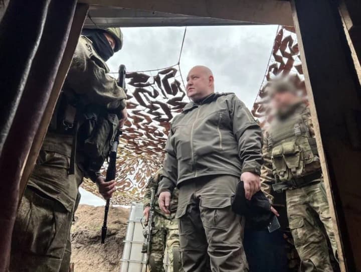 komandyr-bryhady-morskoi-pikhoty-rf-pokynuv-kursku-oblast-i-prybuv-do-sevastopolia-partyzany