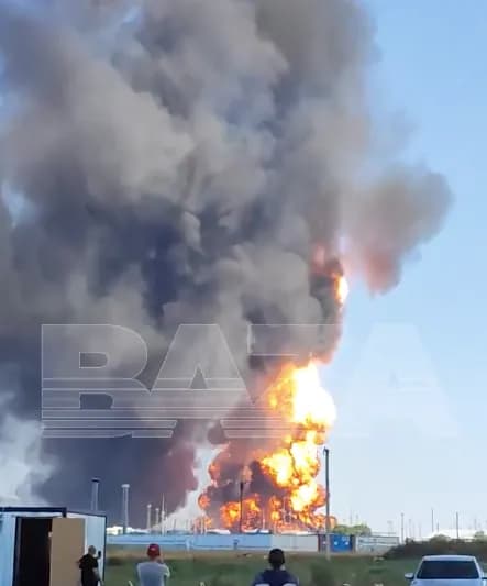 in-russia-a-uav-again-attacked-an-oil-depot-in-the-rostov-region-which-has-not-been-extinguished-for-six-days