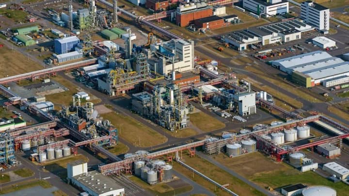 u-nimechchyni-rozsliduiut-poloty-bezpilotnykiv-nad-aes