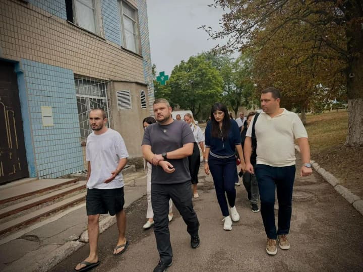 ovochi-kovbaska-i-navit-persyky-patsiienty-odeskoi-likarni-rozpovily-yak-zminylosia-yikh-zhyttia-za-dobu