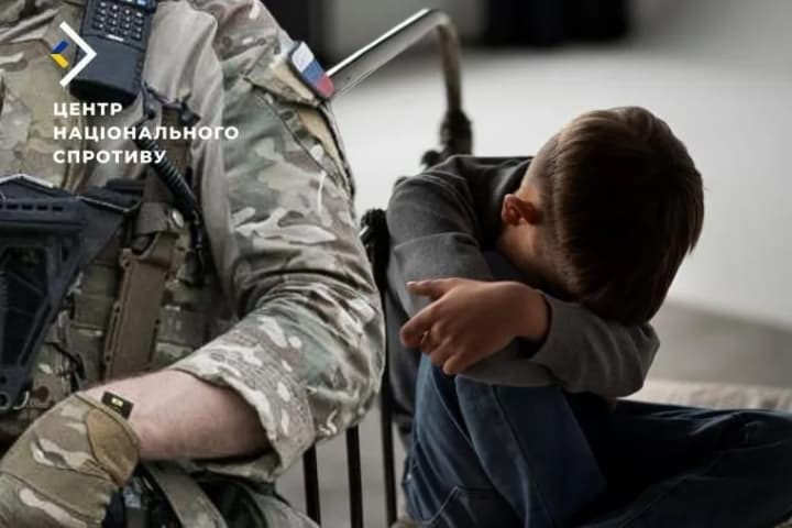 vyzvolialy-vid-ukrainskykh-natsystiv-na-khersonshchyni-okupanty-provely-vlashtuvaly-ditiam-propahandystske-antyterorystychne-navchannia