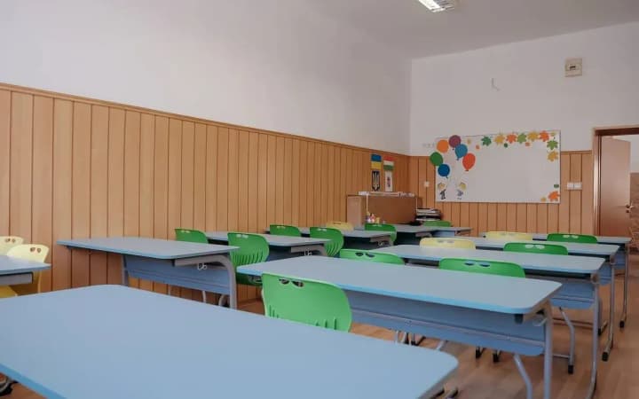 blyzko-400-ditei-navchatymutsia-v-novii-ukrainsko-uhorskii-shkoli-v-budapeshti-zelenskyi