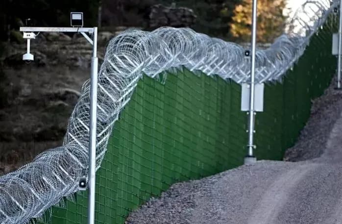 finland-to-build-200-kilometers-of-stationary-barriers-on-the-border-with-russia