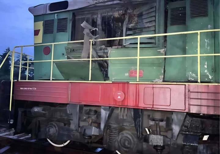enemy-carried-out-targeted-massive-shelling-of-railway-infrastructure-in-two-regions-at-night-ukrzaliznytsia