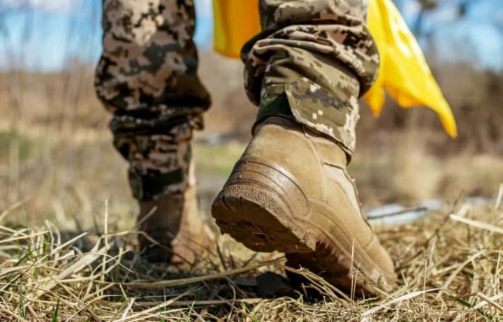 lubinets-dlia-podorozhi-u-prykordonnykh-oblastiakh-neobkhidno-maty-propusk-a-cholovikam-viiskovo-oblikovyi-dokument