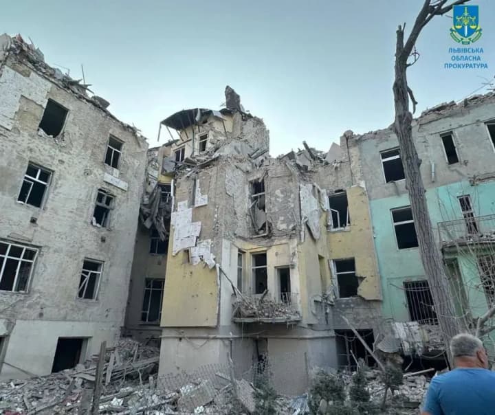 poland-ready-to-help-rebuild-lviv-after-russian-missile-attack-tusk