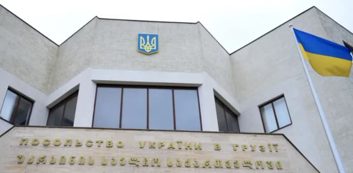 premier-hruzii-vidklykannia-ukrainskoho-dyplomata-poviazane-z-pralnymy-mashynamy